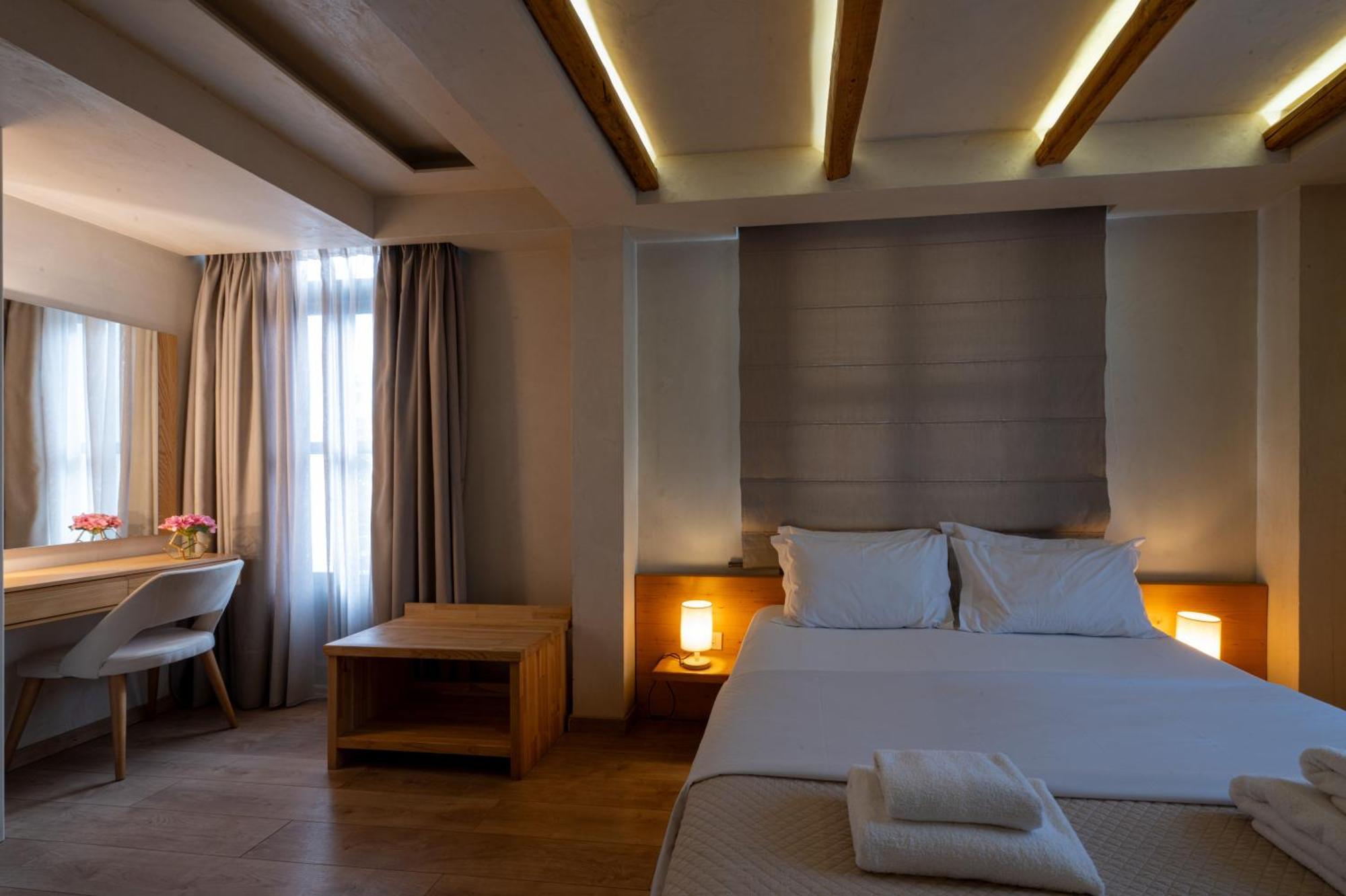 Panellinion Luxury Rooms Kalamáta Eksteriør bilde